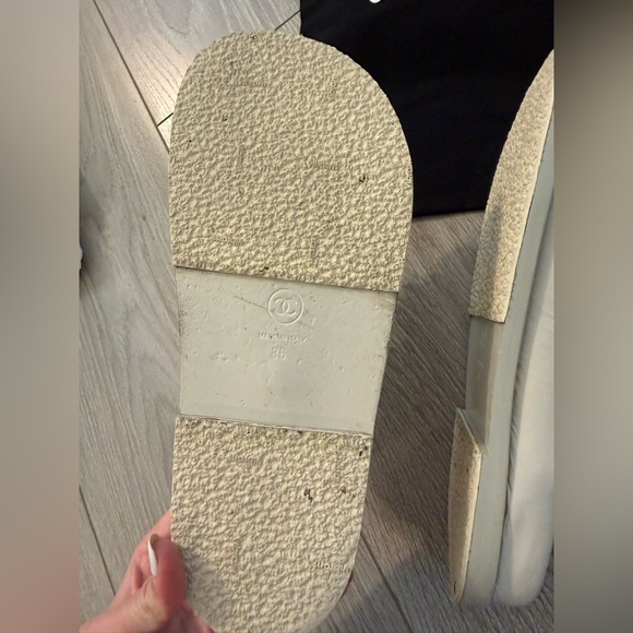 Chanel Cream Quilted Dad Sandals Mules with Gold Accents size 36 - Picture 7 of 10